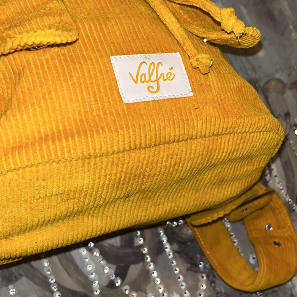 💛 🫦 💛• VALFRE x Love Thineself Vibes • 🫦♥️🫦 - Picture 2 of 10